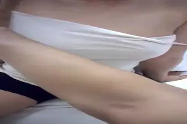 Abg Amoy Baju Putih Hotpants Diremas Dadanya poster