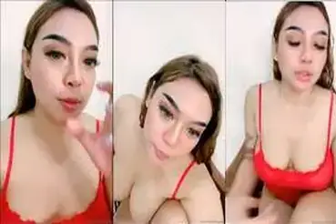 Tante Mega Live Bling2 Omek Sampai Basah Kuyup poster